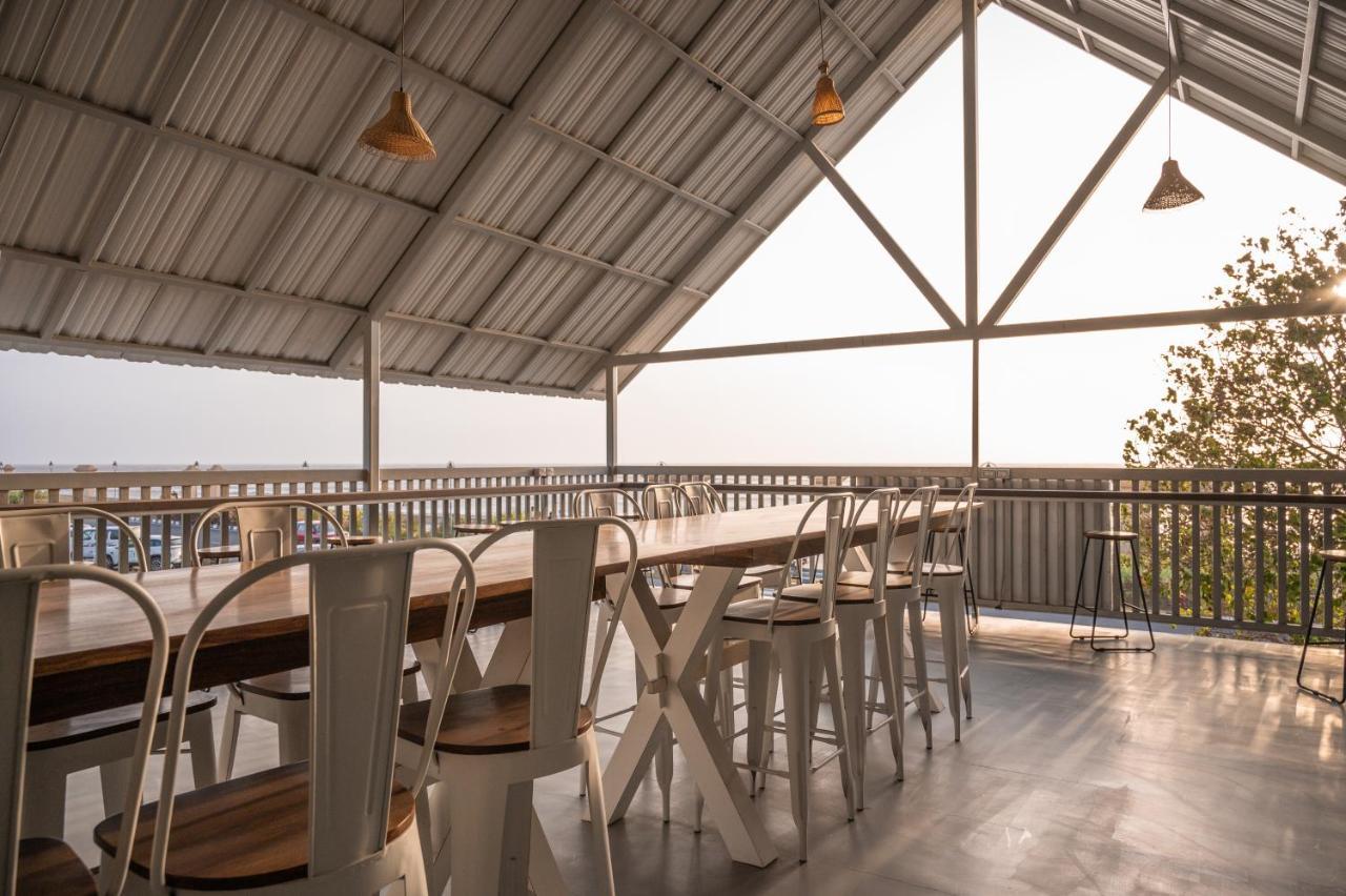 Praveg Beach Resort Daman Lighthouse Beach Luaran gambar